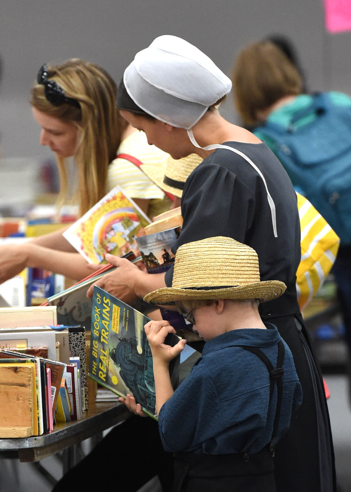 Book_Sale_006.jpg